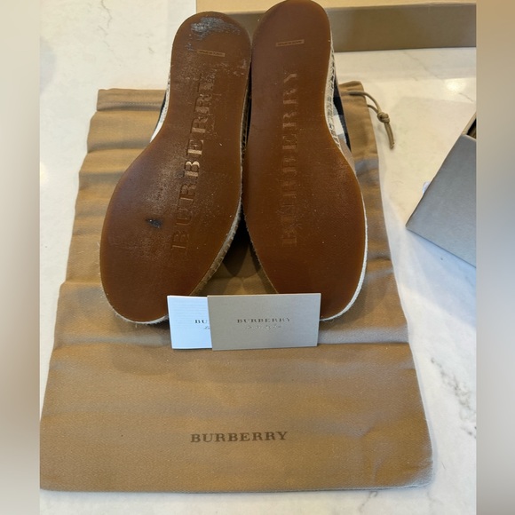 Men’s Burberry Espadrille - Picture 4 of 4